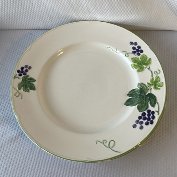 Mikasa Napa Valley 11.5” Replacement Dinner Plates. Set of two. - Picture 2 of 5